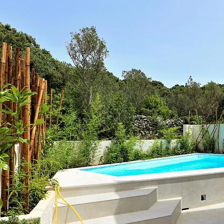 Stunning Home In Miholascica Σπίτι διακοπών *