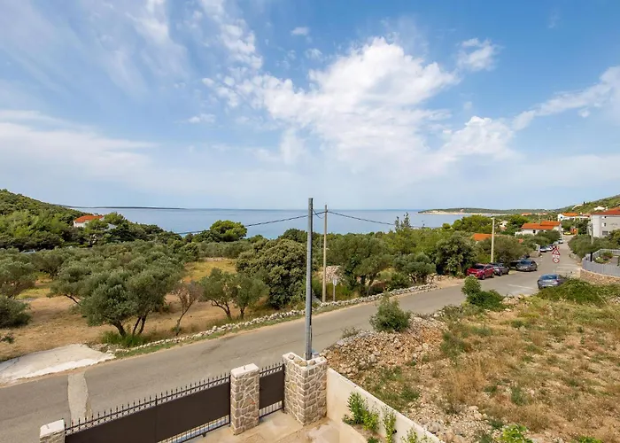 Holiday home Awesome In Miholascica