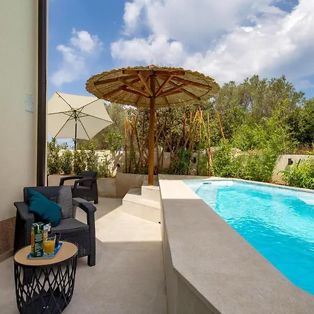 度假居 Awesome In *