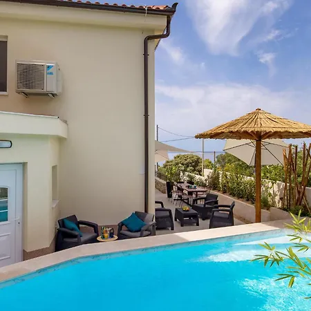 Stunning Home In Miholascica Miholascica